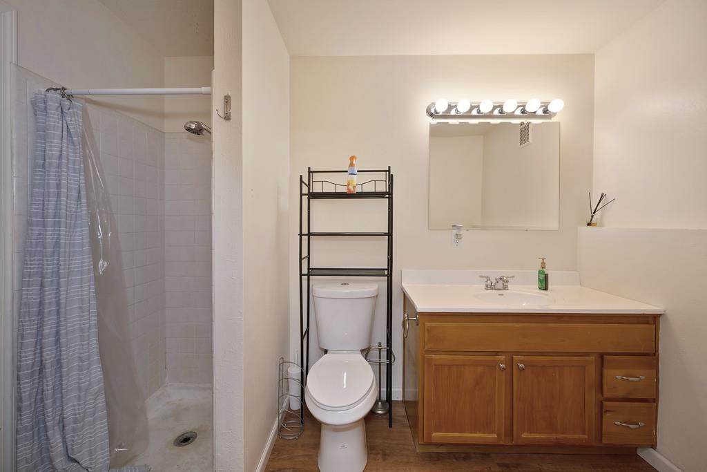 2930 Holloway Drive Georgetown, CA 95634 - Photo 44 of 93 a bathroom with a sink toilet and shower