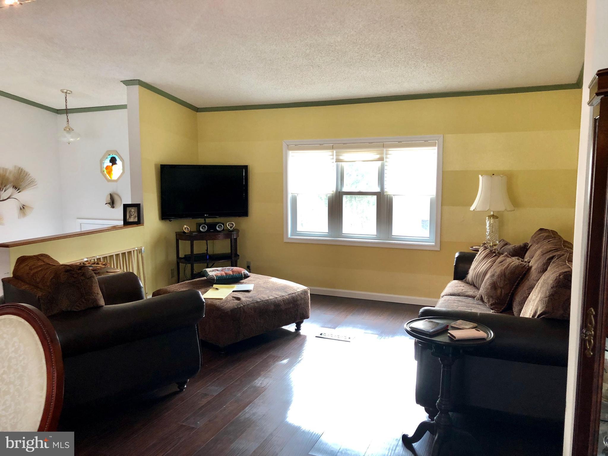 117 Rose Valley Road Pottstown, PA 19464 - Photo 8 of 25 Living room