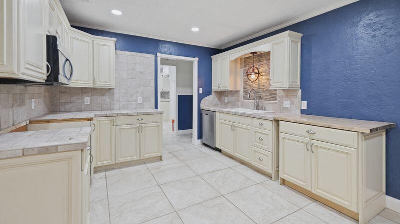 3516 52nd Street Lubbock, TX 79413 - Photo 11 of 52 IMG_0440