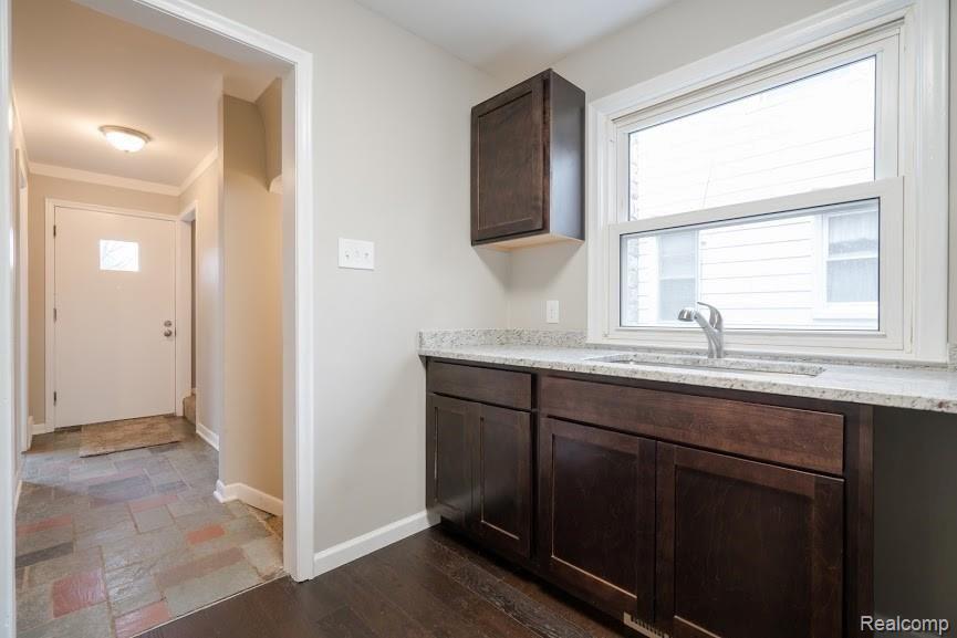 8584 Harding Center Line, MI 48015 - Photo 6 of 43