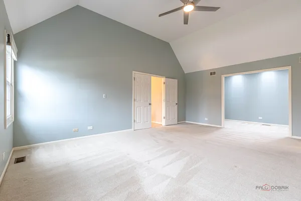 $1,050,000 | 383 Barnswallow Lane, Vernon Hills, IL 60061
