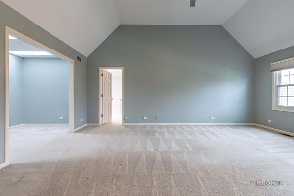 $1,050,000 | 383 Barnswallow Lane, Vernon Hills, IL 60061