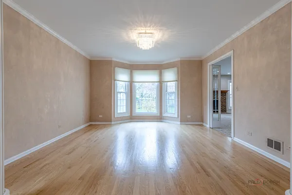$1,050,000 | 383 Barnswallow Lane, Vernon Hills, IL 60061