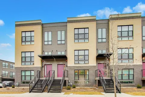 $605,000 | 2251 Venture Drive, Schaumburg, IL 60173