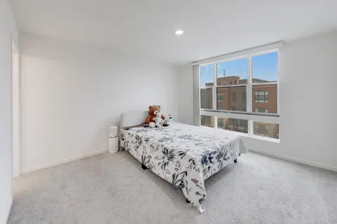 $605,000 | 2251 Venture Drive, Schaumburg, IL 60173