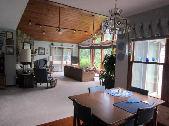 8811 Greenbriar Road Waverly, TN 37185 - Photo 17 of 30 Great Room!