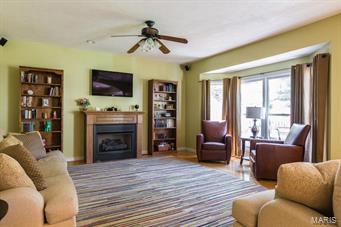 8826 Litzsinger Road St. Louis, MO 63144 - Photo 6 of 34 Gallery Image 6