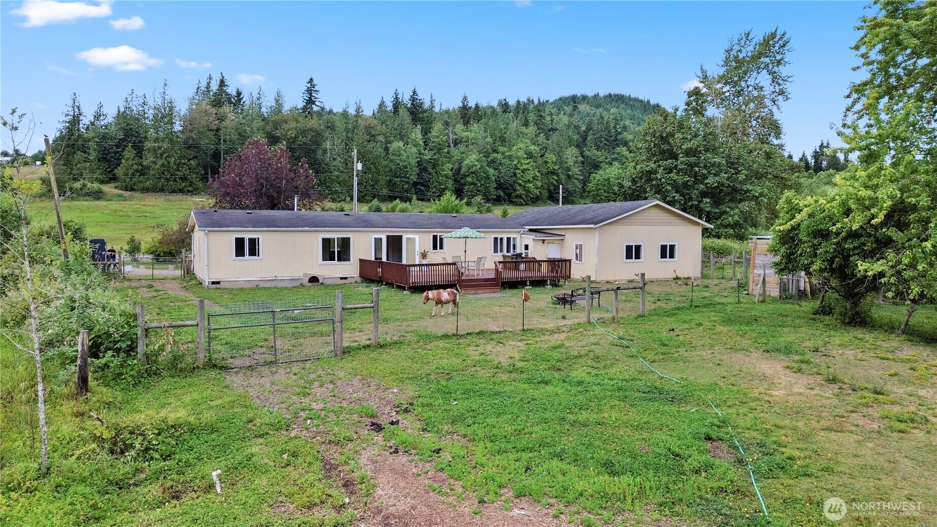 18268 Colony Road Bow, WA 98232 - Photo 6 of 40