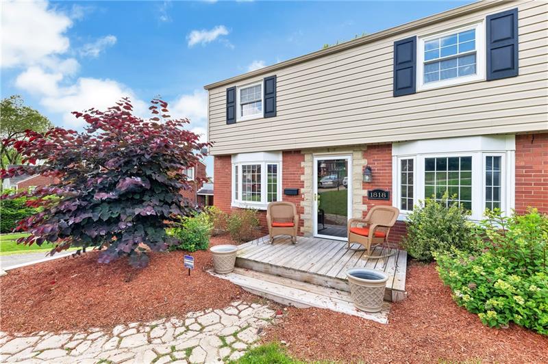 1818 Borland Road Pittsburgh, PA 15243 - Photo 3 of 25 Gallery Image 3