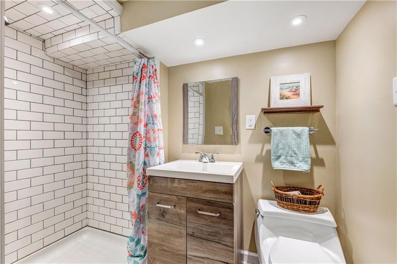 1818 Borland Road Pittsburgh, PA 15243 - Photo 23 of 25 Gallery Image 23