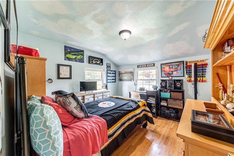 1818 Borland Road Pittsburgh, PA 15243 - Photo 5 of 25 Gallery Image 5