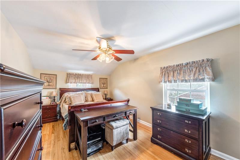 1818 Borland Road Pittsburgh, PA 15243 - Photo 8 of 25 Gallery Image 8