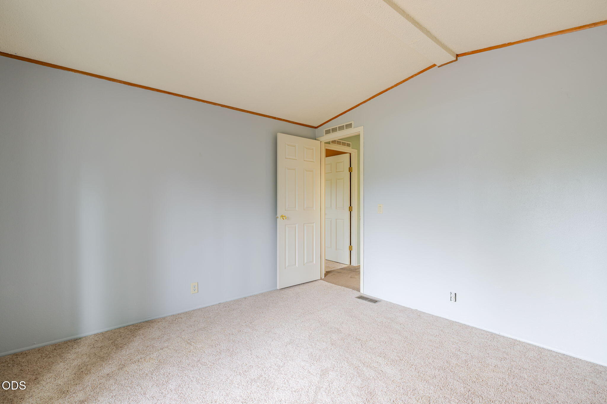 60865 Raintree Court Bend, OR 97702 - Photo 24 of 33