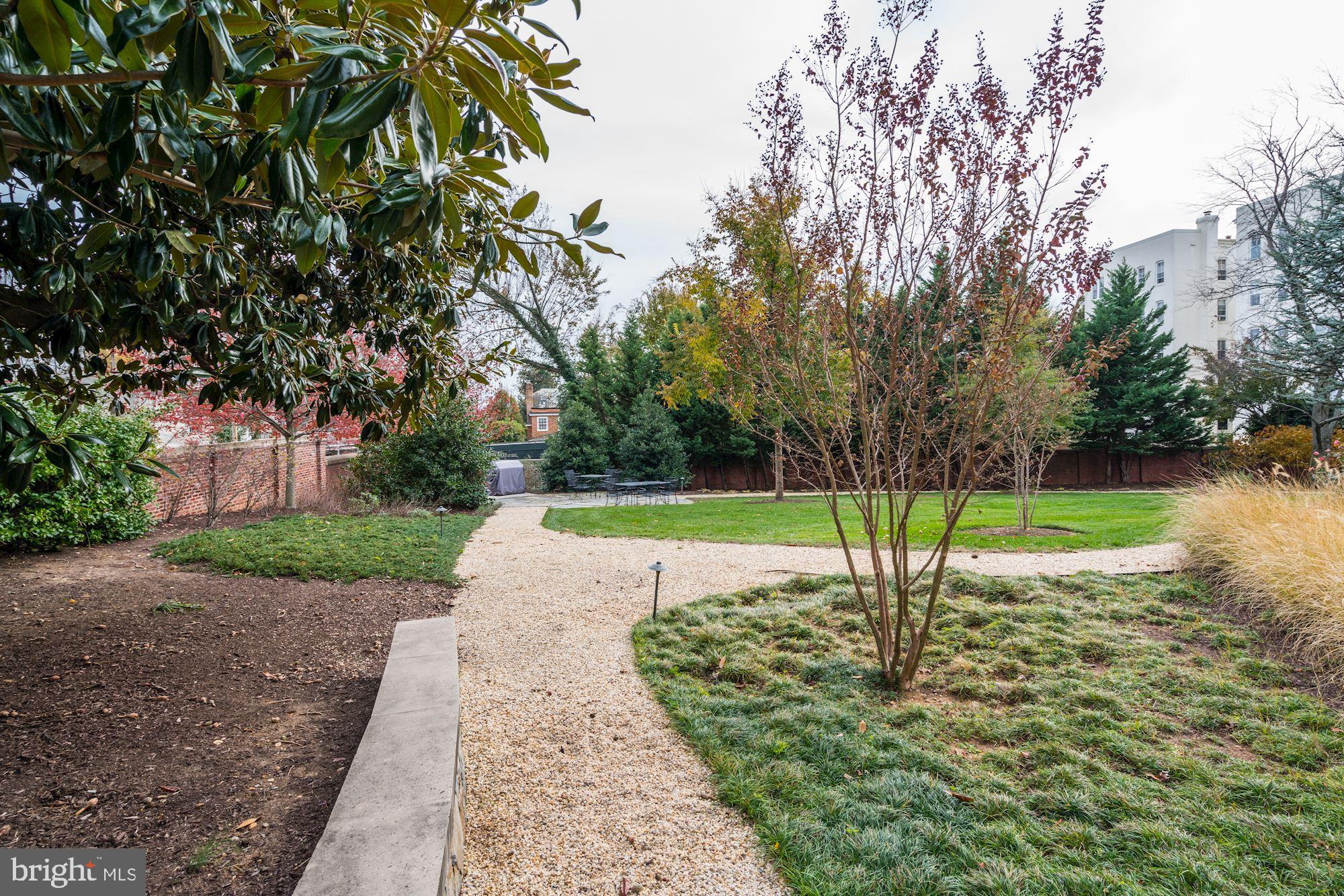 3052 R Street Northwest, Unit 102 Washington, DC 20007 - Photo 18 of 18 Pleasant Common Garden South Facing