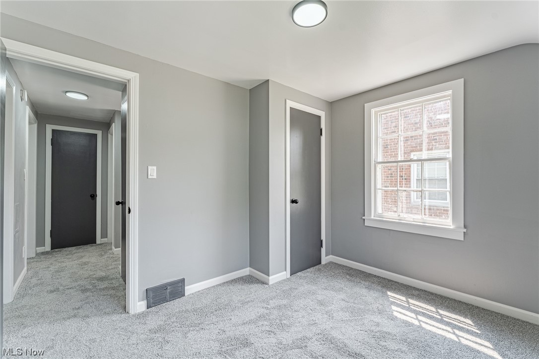 3723 Strathavon Road Cleveland, OH 44120 - Photo 18 of 31