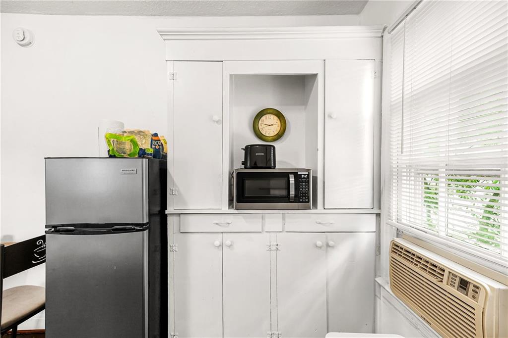 3635 Cantrell Road Northeast, Unit 4 Atlanta, GA 30319 - Photo 5 of 15