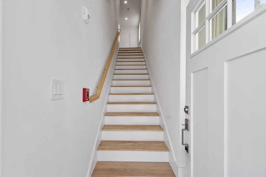 79 Maple Street, Unit 3 Boston, MA 02136 - Photo 9 of 13 a view of entryway
