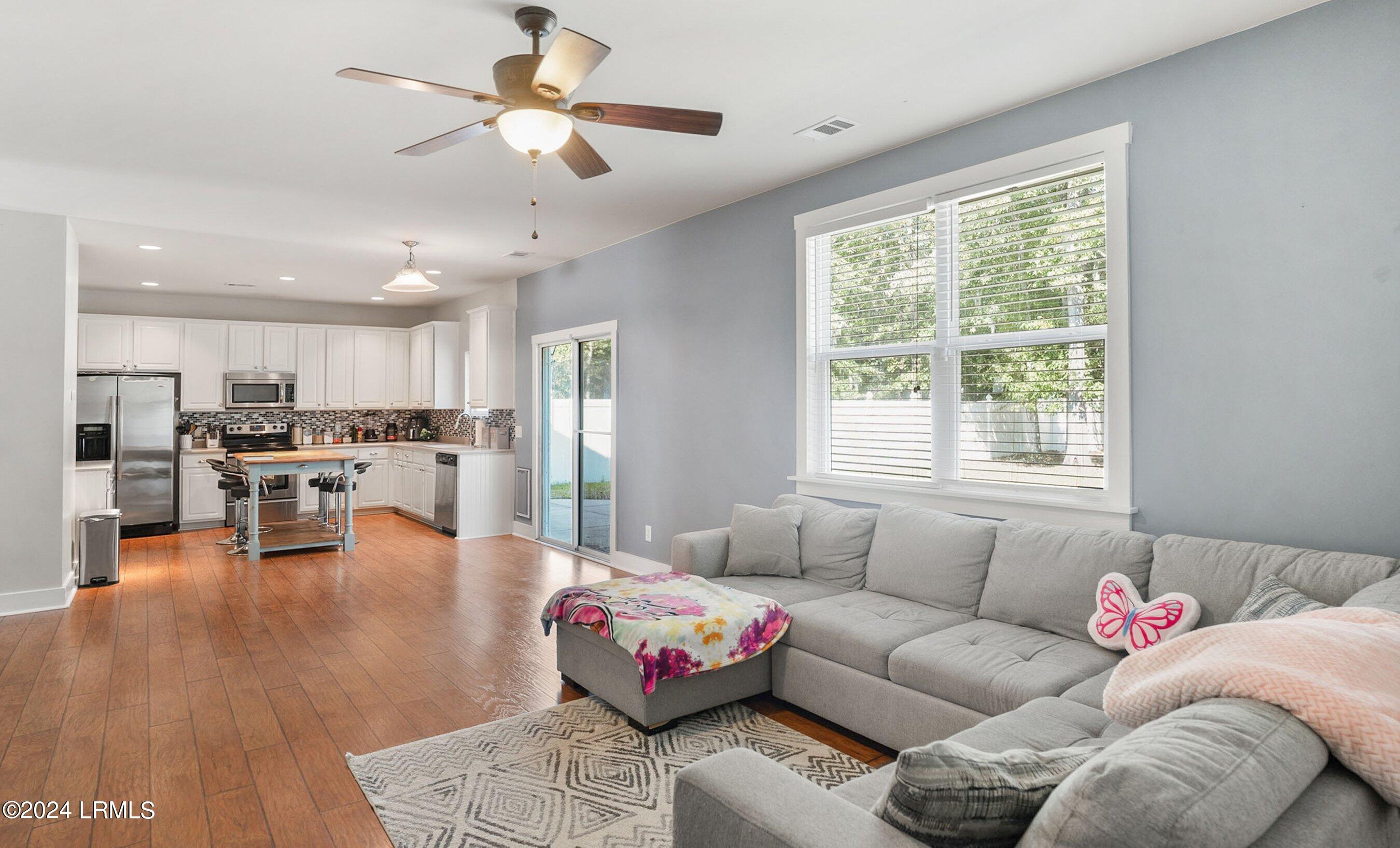 22 Cedar Creek Circle Beaufort, SC 29906 - Photo 5 of 47 DSC08921-100-1.jpg-SMALL