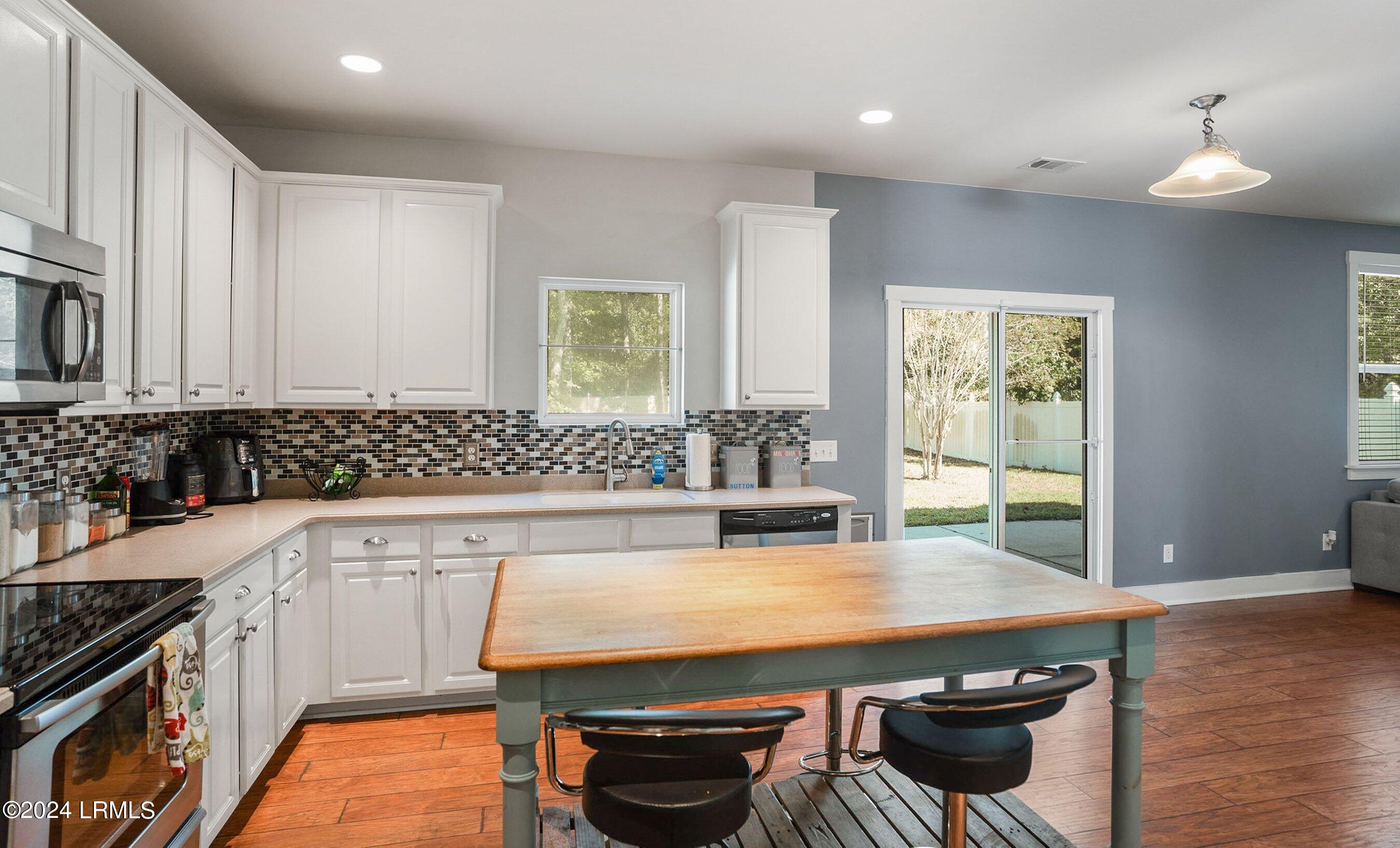 22 Cedar Creek Circle Beaufort, SC 29906 - Photo 10 of 47 DSC08946-125-1.jpg-SMALL