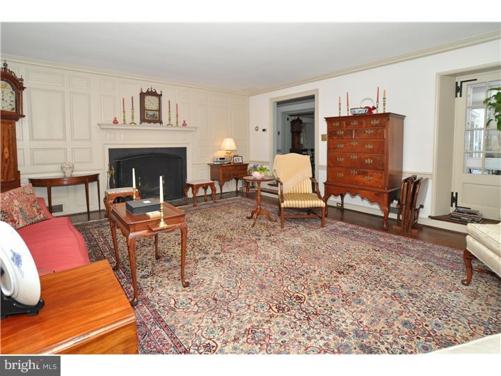 1571 Hampton Road Rydal, PA 19046 - Photo 3 of 25 Living Room