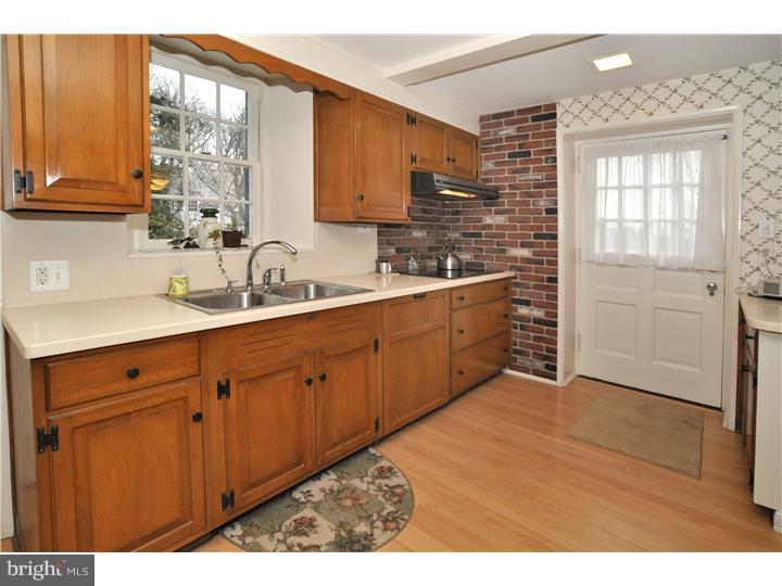 1571 Hampton Road Rydal, PA 19046 - Photo 8 of 25 Kitchen