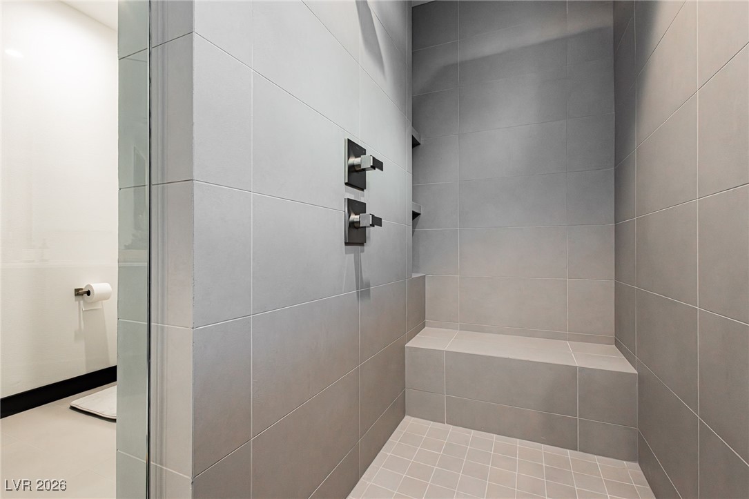 13 Promenade Isle Lane Henderson, NV 89011 - Photo 26 of 52