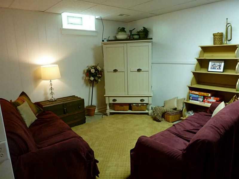 15 Spring Run Road Greensburg, PA 15601 - Photo 18 of 25 Basement/Game Room.