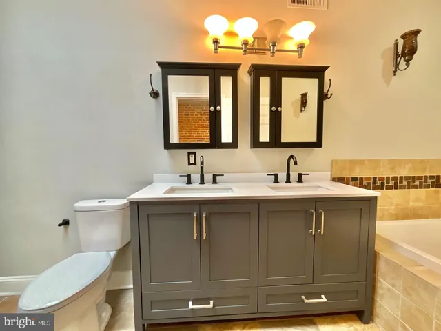 $2,600 | 132 South Potomac Street, Baltimore, MD 21224