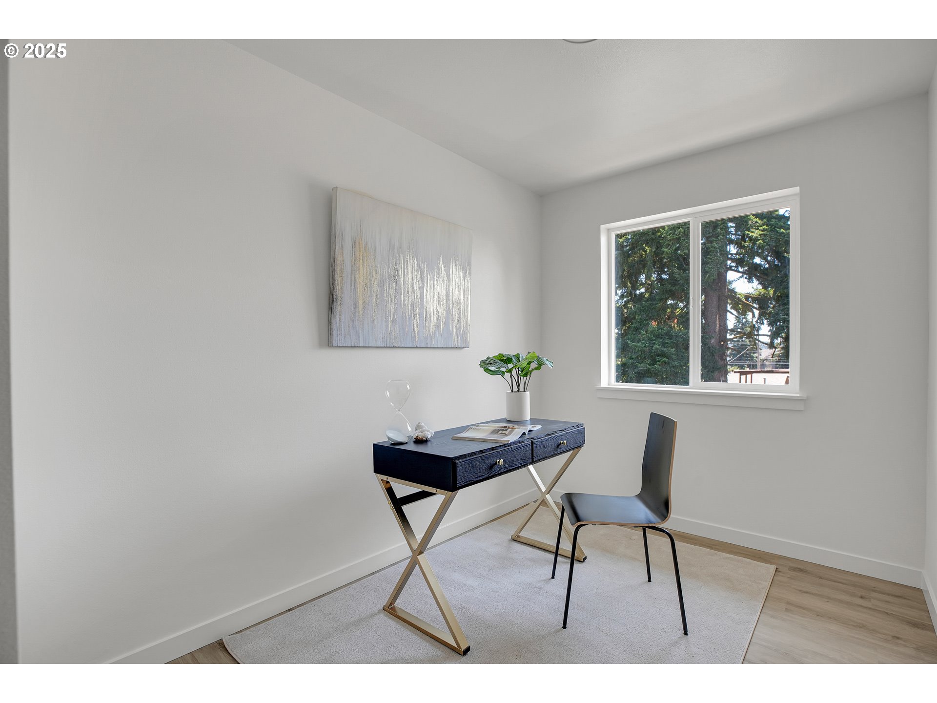 14816 Northeast Couch Street, Unit 3 Portland, OR 97230 - Photo 20 of 42 a dining room with furniture and window