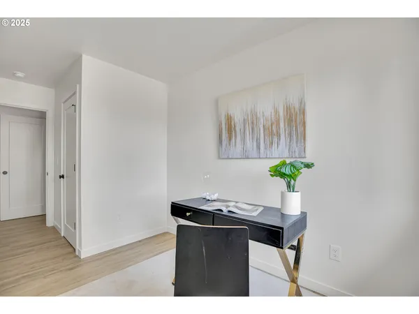 $242,500 | 14816 Northeast Couch Street, Unit 3, Portland, OR 97230