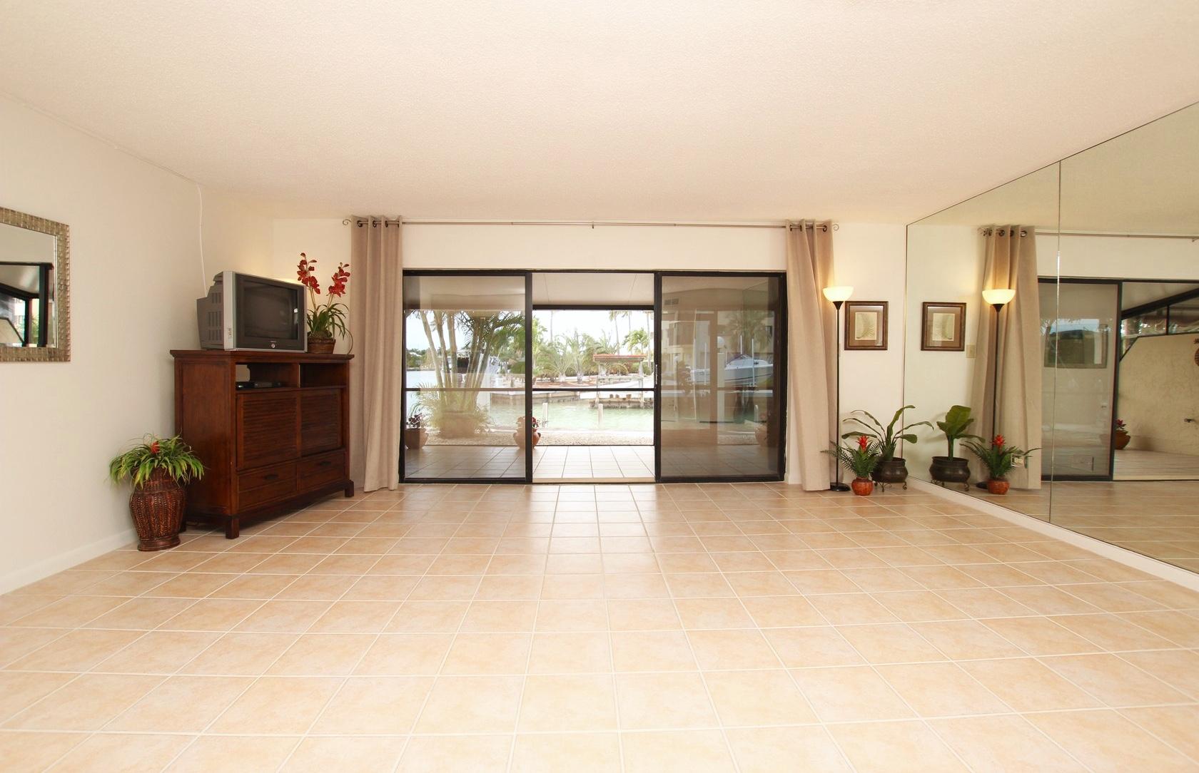 423 Sombrero Beach Road, Unit 3 Marathon, FL 33050 - Photo 7 of 43 virtual-tour-197885-10