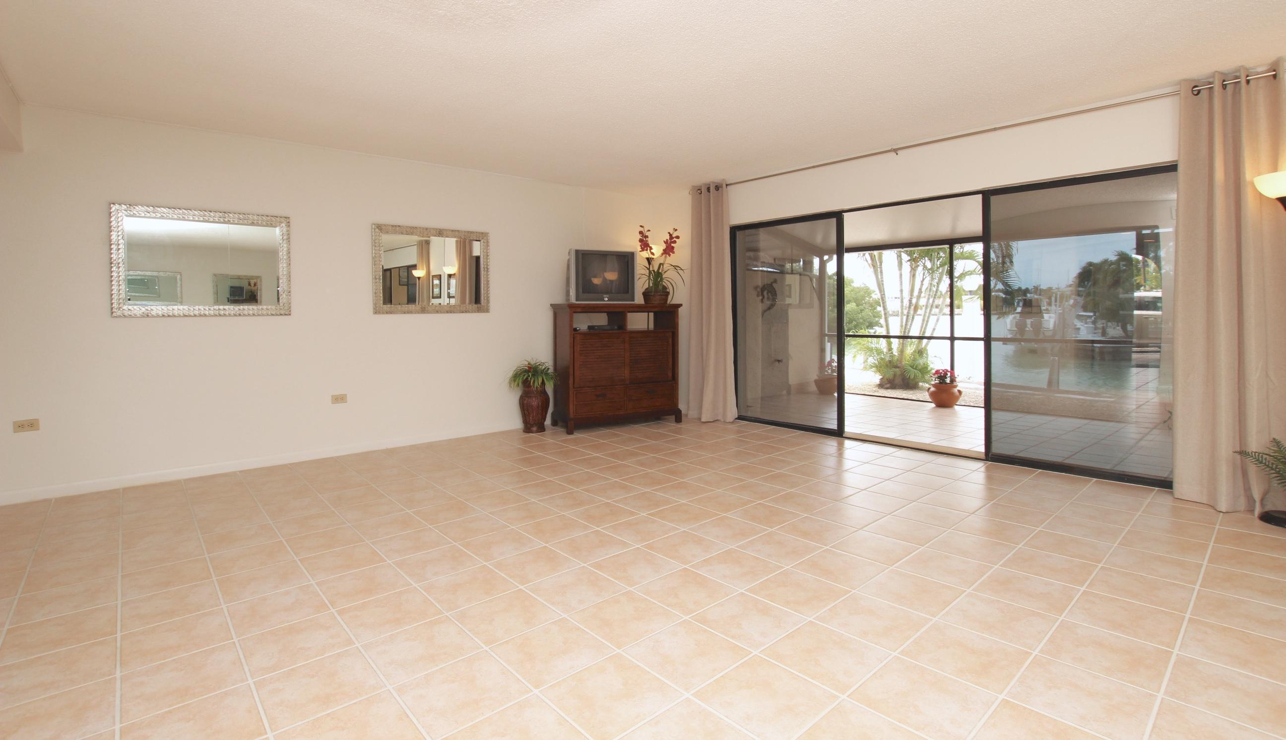 423 Sombrero Beach Road, Unit 3 Marathon, FL 33050 - Photo 8 of 43 virtual-tour-197885-09