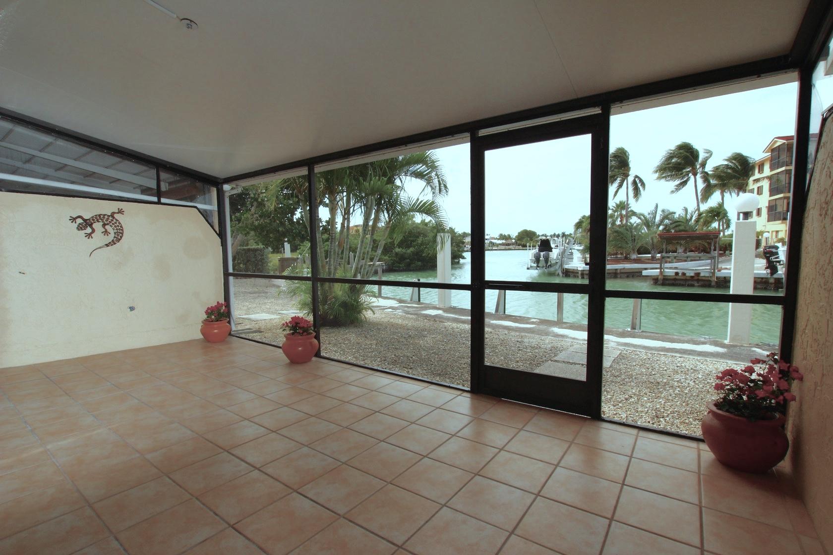 423 Sombrero Beach Road, Unit 3 Marathon, FL 33050 - Photo 9 of 43 virtual-tour-197885-16