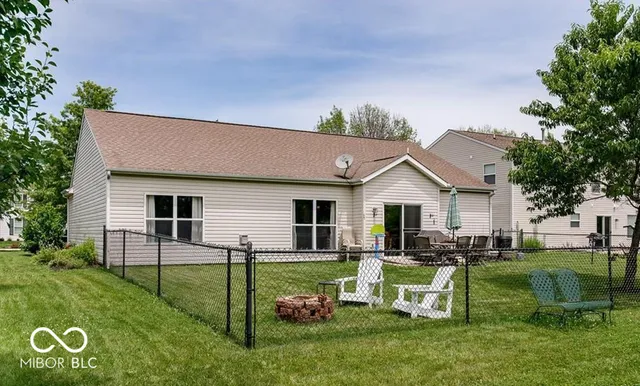 $1,925 | 6475 Glenwood Trace, Zionsville, IN 46077