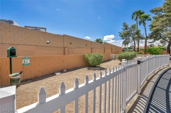 $1,275 | 5118 South Jones Boulevard, Unit 206, Las Vegas, NV 89118