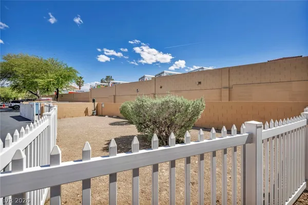 $1,275 | 5118 South Jones Boulevard, Unit 206, Las Vegas, NV 89118