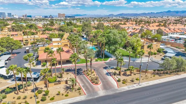 $1,275 | 5118 South Jones Boulevard, Unit 206, Las Vegas, NV 89118