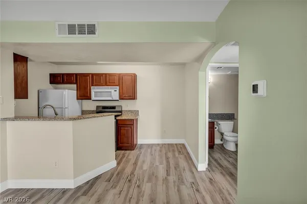 $1,275 | 5118 South Jones Boulevard, Unit 206, Las Vegas, NV 89118