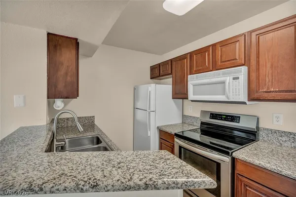 $1,275 | 5118 South Jones Boulevard, Unit 206, Las Vegas, NV 89118