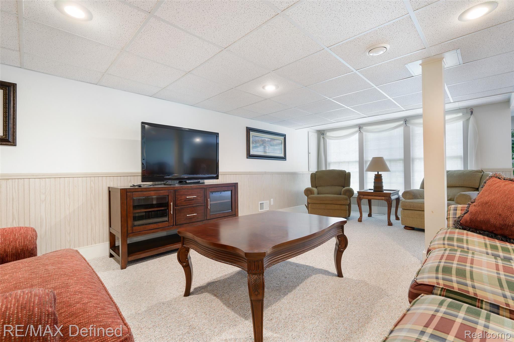 1606 Boulder Court Rochester, MI 48306 - Photo 29 of 43 1606-Boulder-Ct-31.jpg