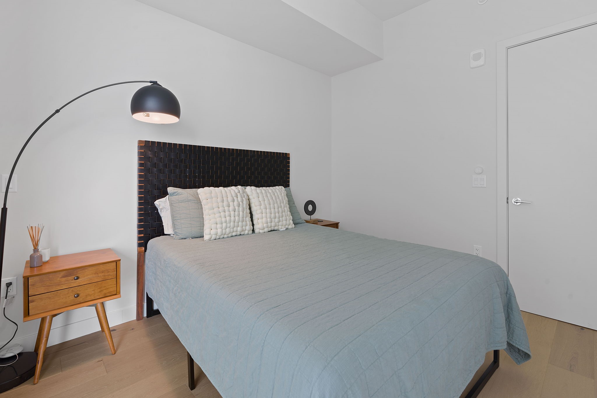 44 East Avenue, Unit 1902 Austin, TX 78701 - Photo 15 of 40 a bedroom with a bed and window