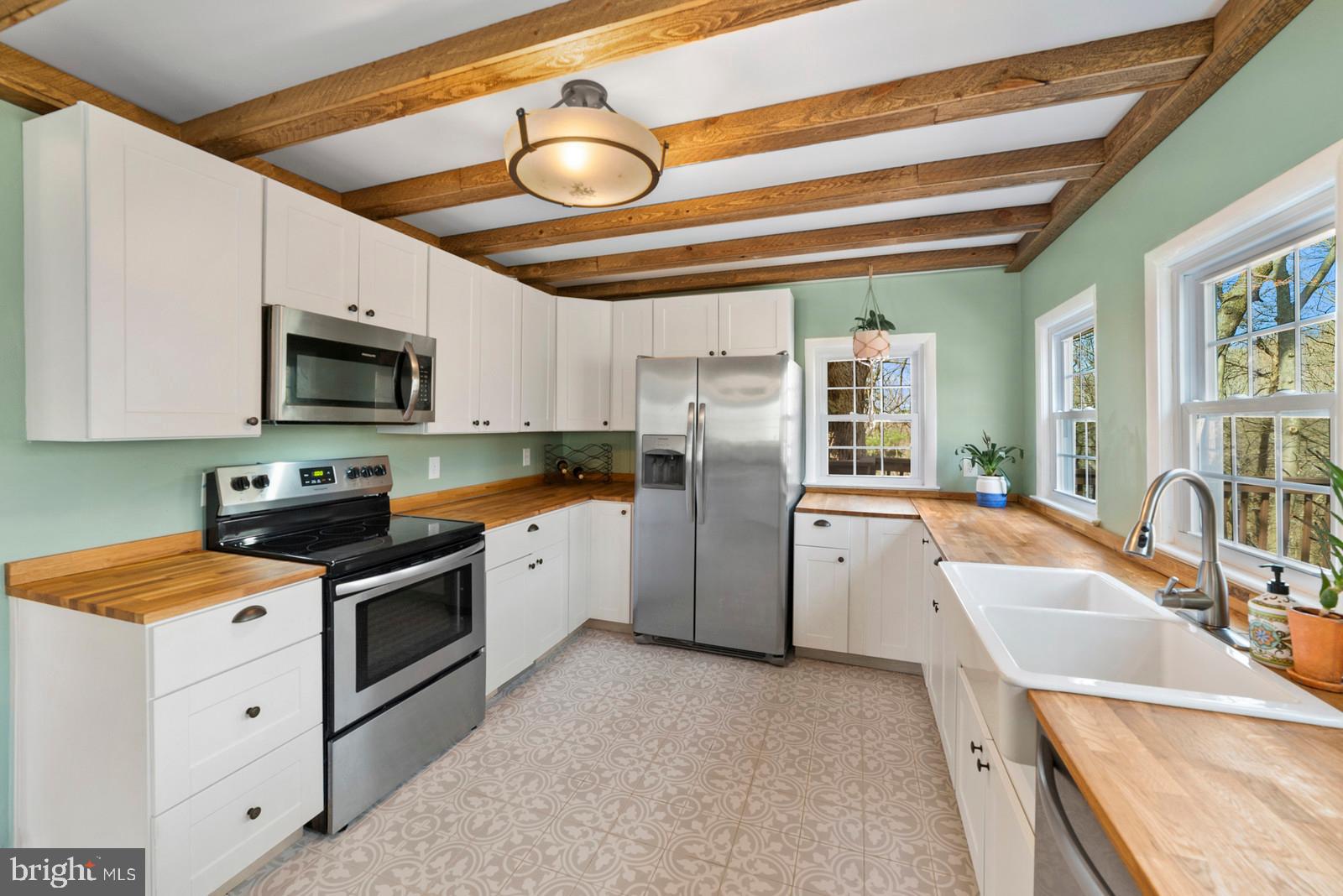 112 Stone Ridge Lane Paris, VA 20130 - Photo 13 of 73 Gallery Image 13