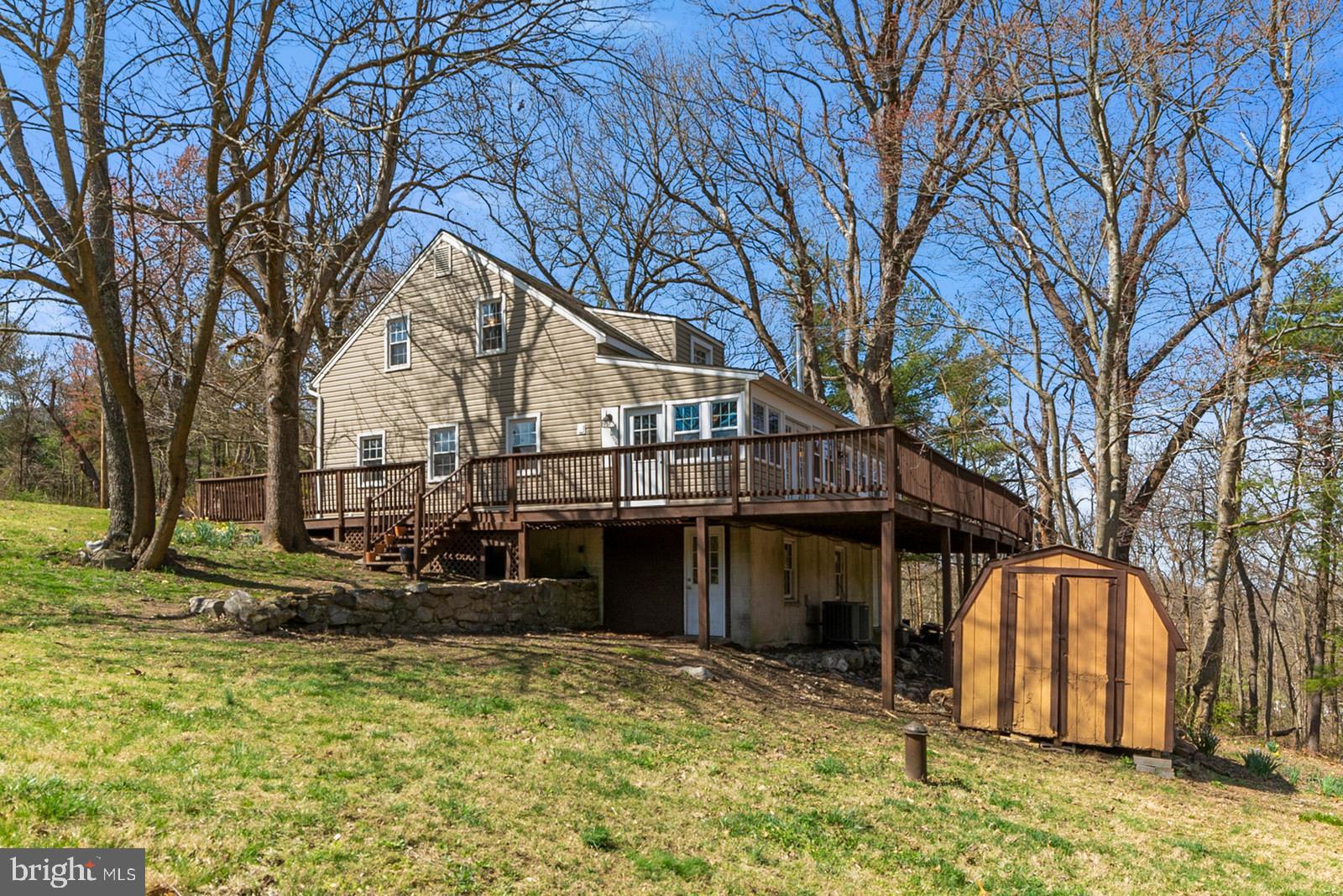 112 Stone Ridge Lane Paris, VA 20130 - Photo 3 of 73 Gallery Image 3