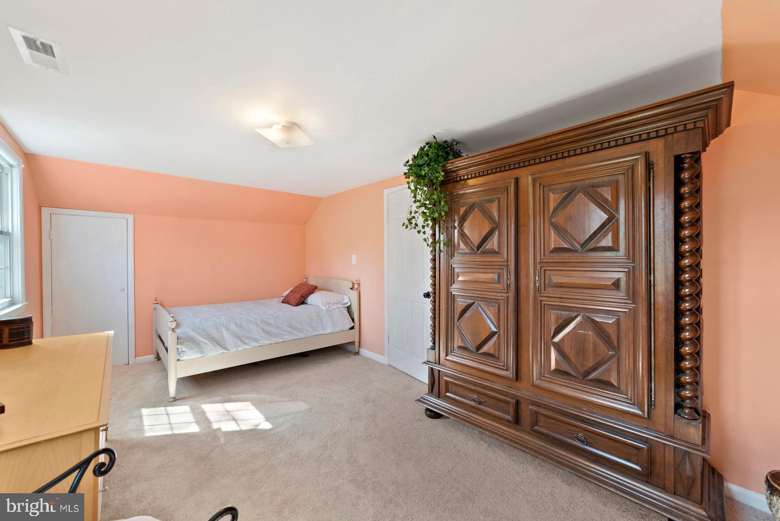 112 Stone Ridge Lane Paris, VA 20130 - Photo 27 of 73 Gallery Image 27