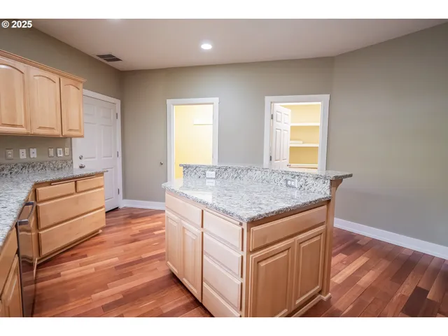 $749,000 | 278 Rockridge Court, Eugene, OR 97405