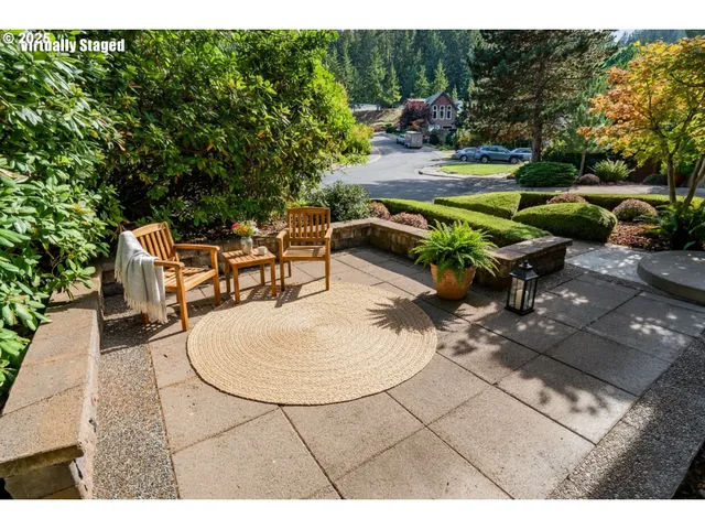 $749,000 | 278 Rockridge Court, Eugene, OR 97405