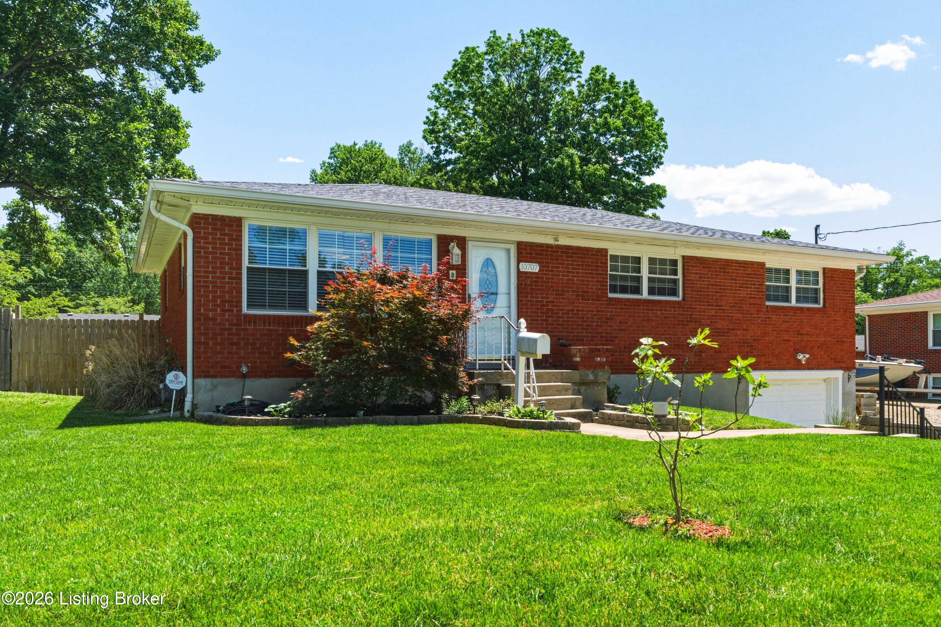 10707 Torrington Road Louisville, KY 40272 - Photo 49 of 65 DSC01783