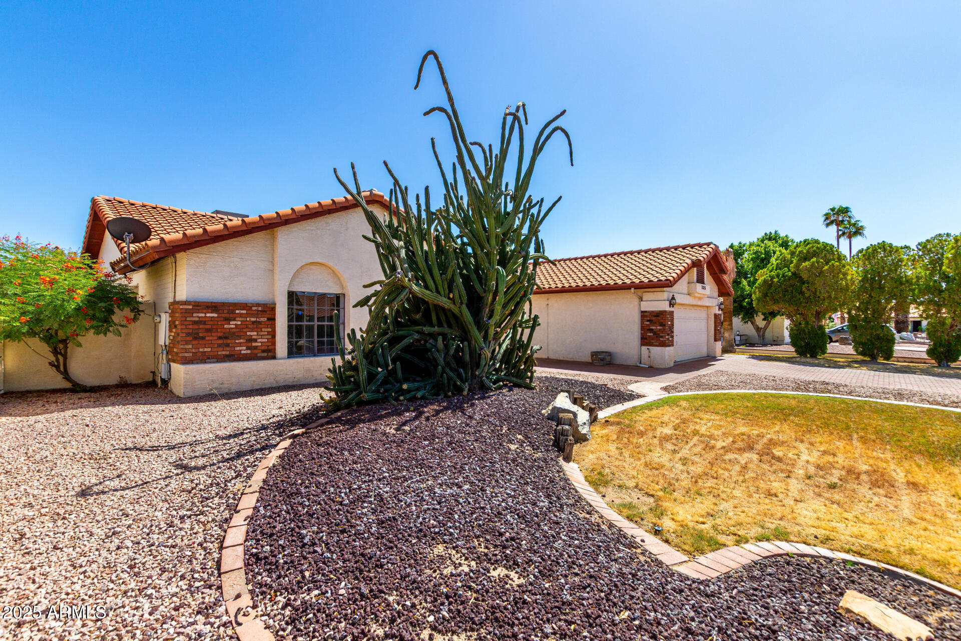 7825 West Bloomfield Road Peoria, AZ 85381 - Photo 2 of 35 02 - Bloomfield