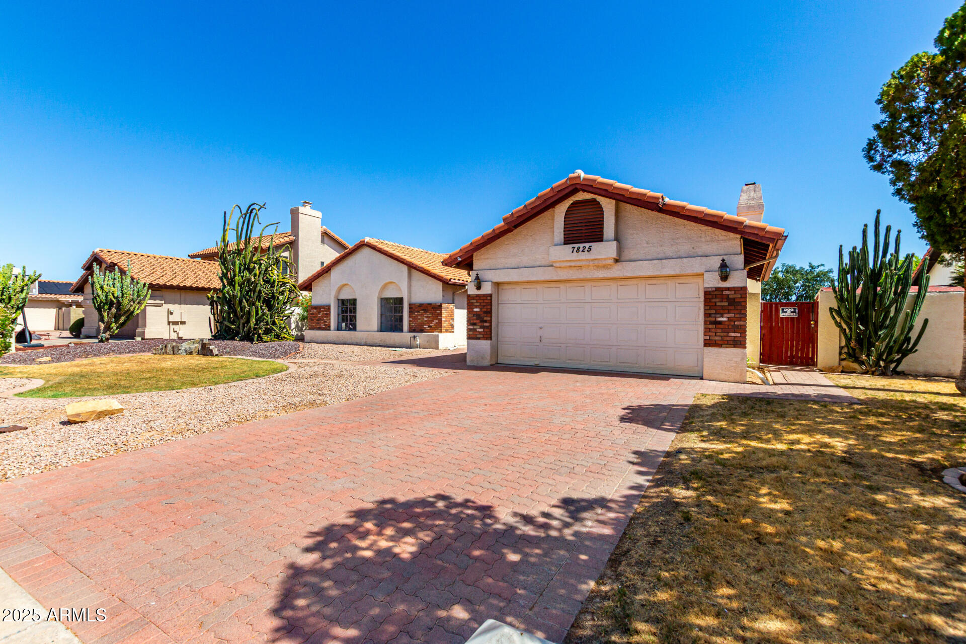 7825 West Bloomfield Road Peoria, AZ 85381 - Photo 3 of 35 03 - Bloomfield