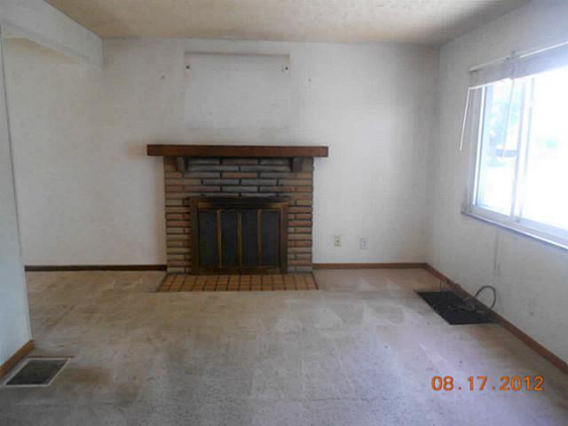 626 Roth Avenue Columbus, OH 43228 - Photo 2 of 8 Gallery Image 2